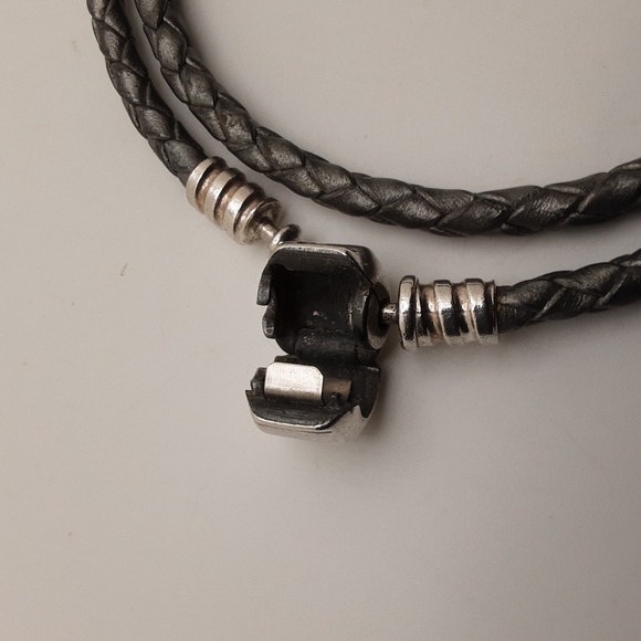 FLASH SALE Pandora Double Wrap Gray Leather Bracelet - Excellent Used Condition - Picture 7 of 8